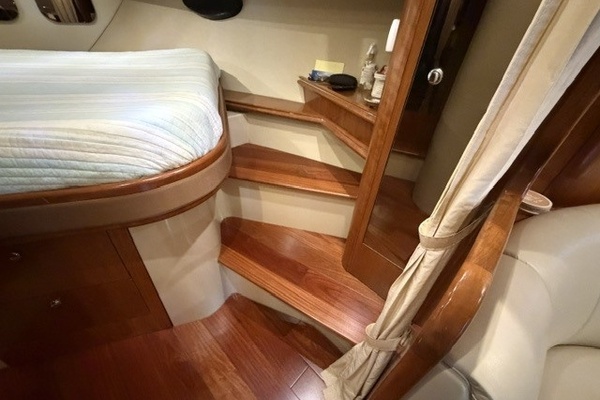 Foward berth walkaround