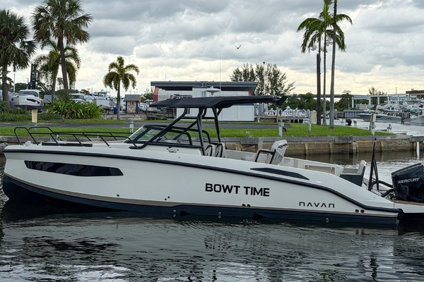 33ft Navan Yacht For Sale