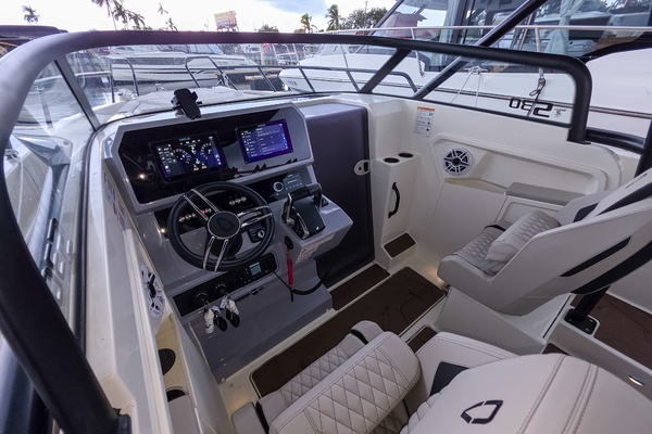 33ft Navan Yacht For Sale