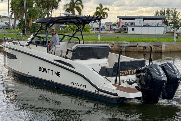 33ft Navan Yacht For Sale