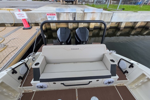 33ft Navan Yacht For Sale