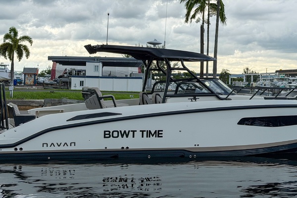 33ft Navan Yacht For Sale