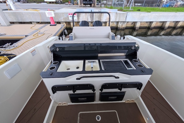 33ft Navan Yacht For Sale