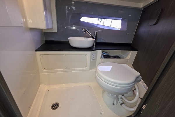 33ft Navan Yacht For Sale