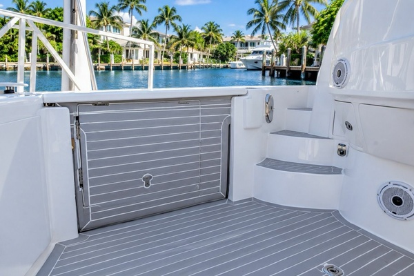 47ft Intrepid Yacht For Sale