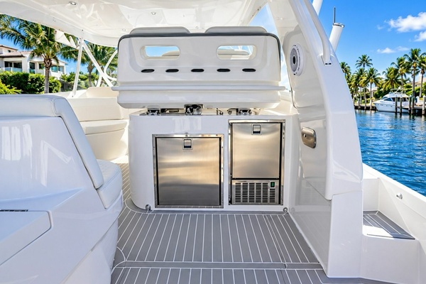 47ft Intrepid Yacht For Sale