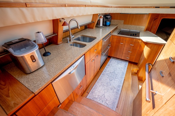Jayda 58ft Tiara Yachts Yacht For Sale