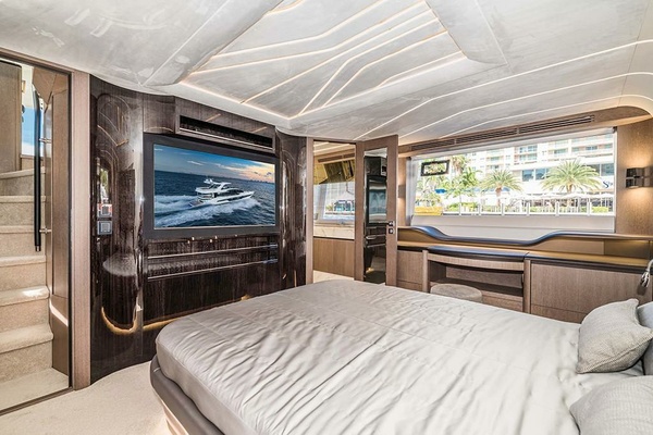 72ft Galeon Yacht For Sale