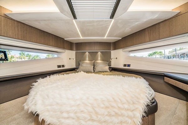 72ft Galeon Yacht For Sale