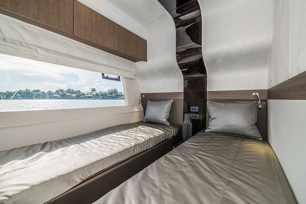 72ft Galeon Yacht For Sale