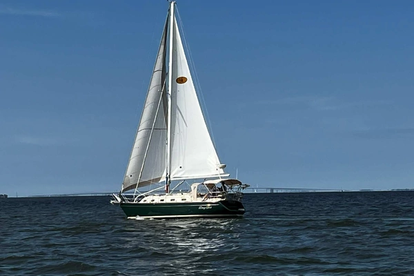 2005 Island Packet 370