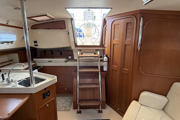 Day One 37ft Island Packet Yacht For Sale