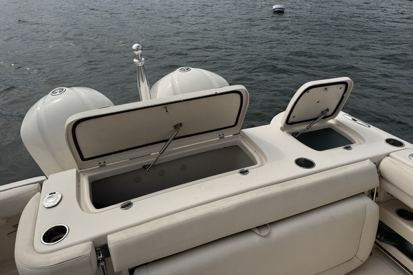 30ft Grady White Yacht For Sale