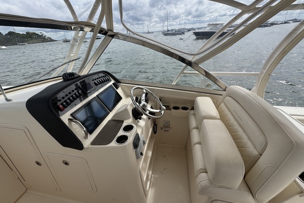 30ft Grady White Yacht For Sale