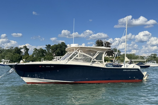 30ft Grady White Yacht For Sale