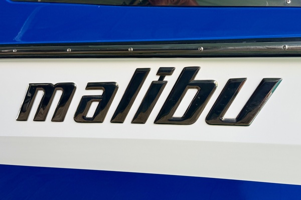 24ft Malibu Yacht For Sale