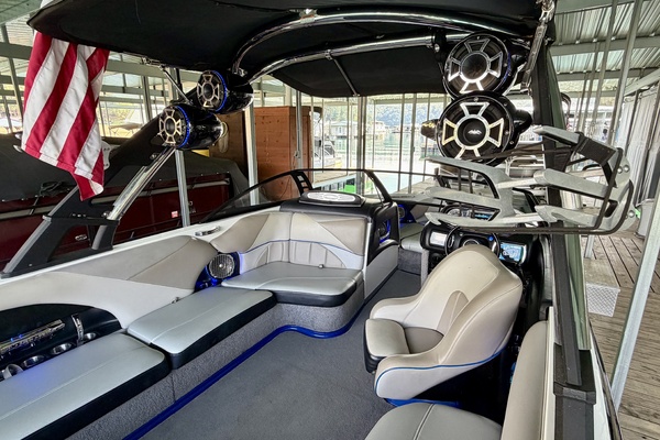 24ft Malibu Yacht For Sale