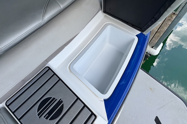 24ft Malibu Yacht For Sale