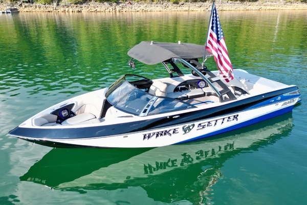 24ft Malibu Yacht For Sale