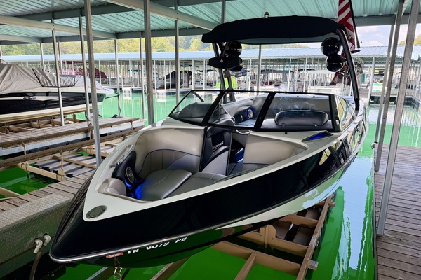 24ft Malibu Yacht For Sale