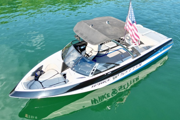 24ft Malibu Yacht For Sale