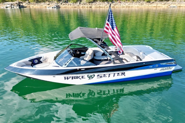 24ft Malibu Yacht For Sale