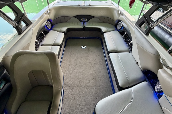 24ft Malibu Yacht For Sale