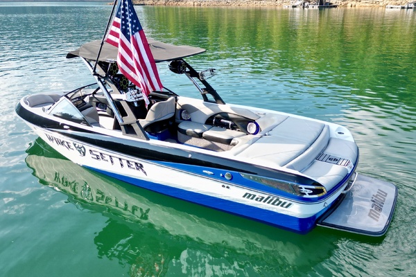 24ft Malibu Yacht For Sale