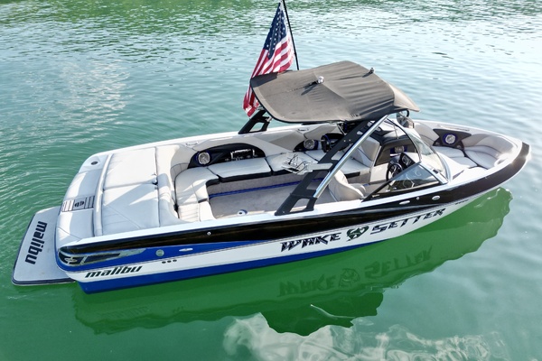24ft Malibu Yacht For Sale