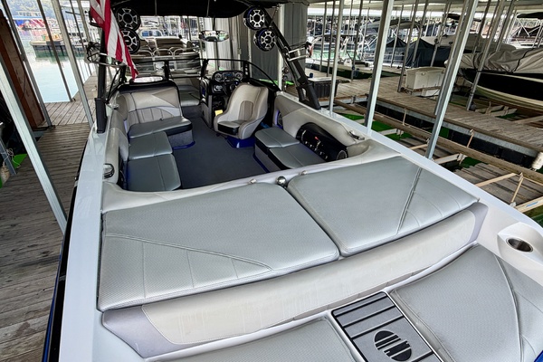24ft Malibu Yacht For Sale