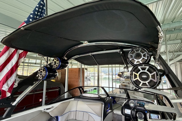 24ft Malibu Yacht For Sale