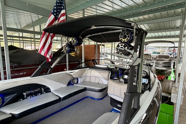 24ft Malibu Yacht For Sale