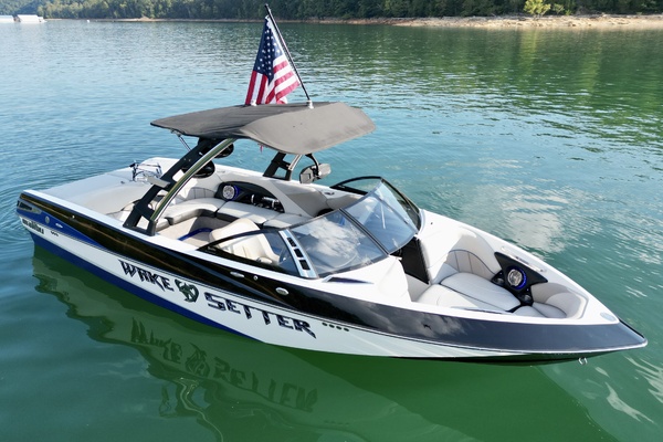 24ft Malibu Yacht For Sale