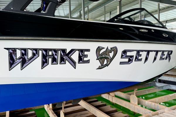 24ft Malibu Yacht For Sale