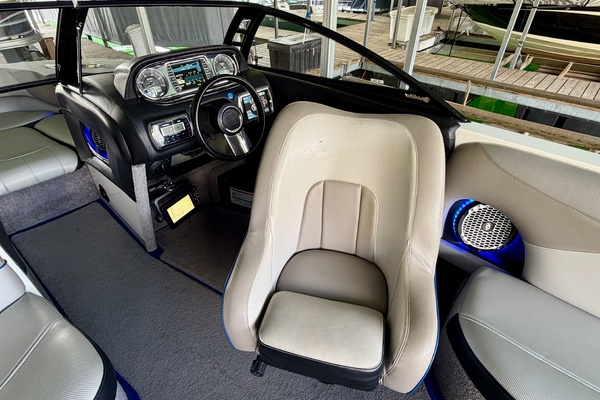 24ft Malibu Yacht For Sale