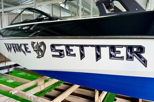 24ft Malibu Yacht For Sale