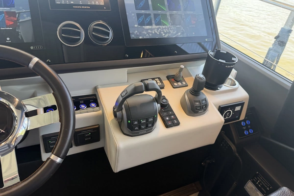 Azimut S6 Yacht For Sale