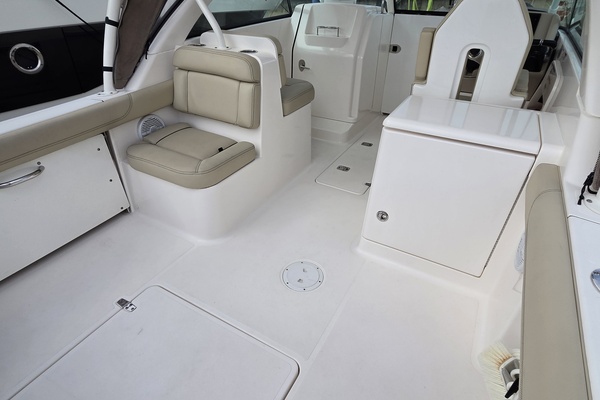Sullybration 26ft Pursuit Yacht For Sale