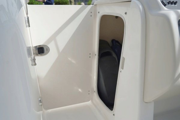 20ft Robalo Yacht For Sale