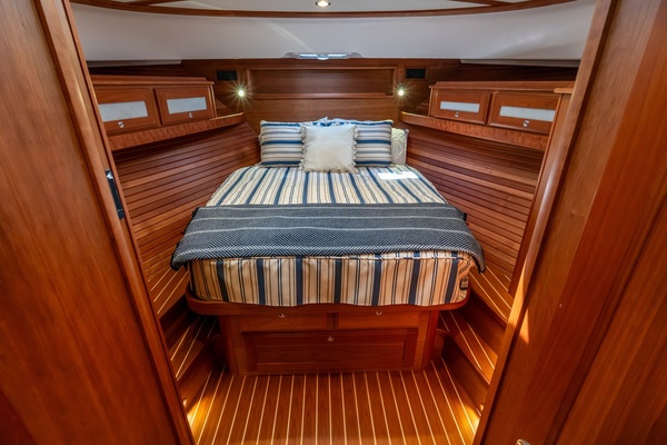 Favorite Daughter 45ft Sabre Yacht For Sale