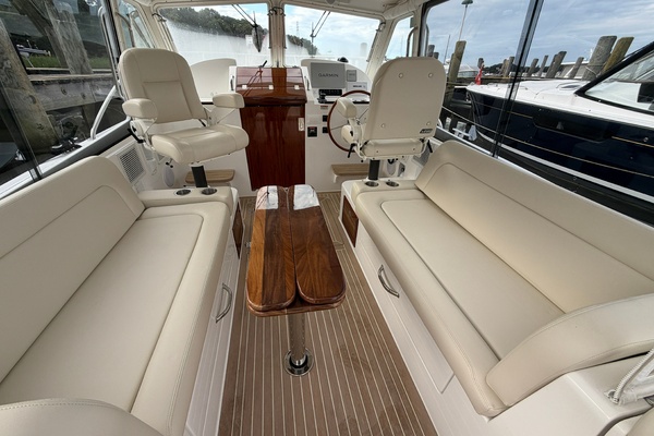 Eagl III 38ft MJM Yacht For Sale
