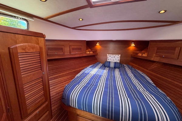 Sabre 40 Sedan Yacht For Sale