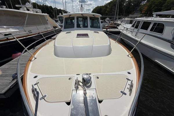 Sabre 40 Sedan Yacht For Sale