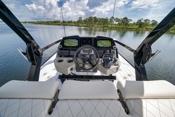 65ft HCB Yacht For Sale