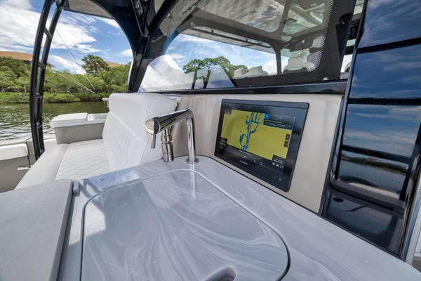 65ft HCB Yacht For Sale