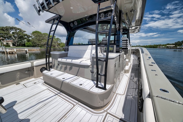 65ft HCB Yacht For Sale