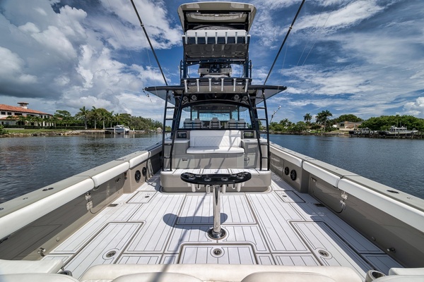 65ft HCB Yacht For Sale