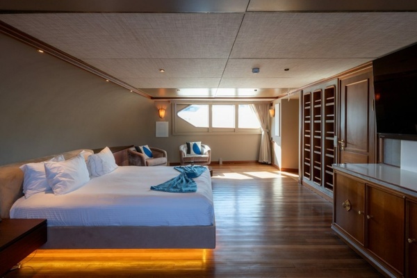 STELLA FIERA II 198ft Feadship Yacht For Sale