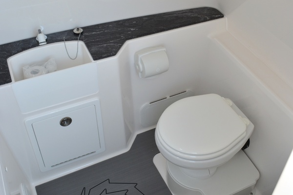 Fish Tales IV 32ft Fountain Yacht For Sale