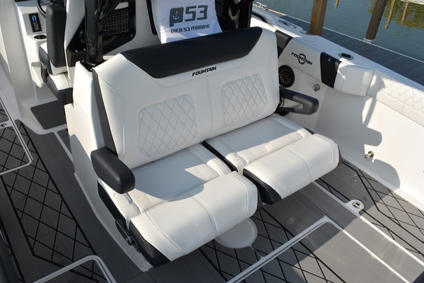 Fish Tales IV 32ft Fountain Yacht For Sale